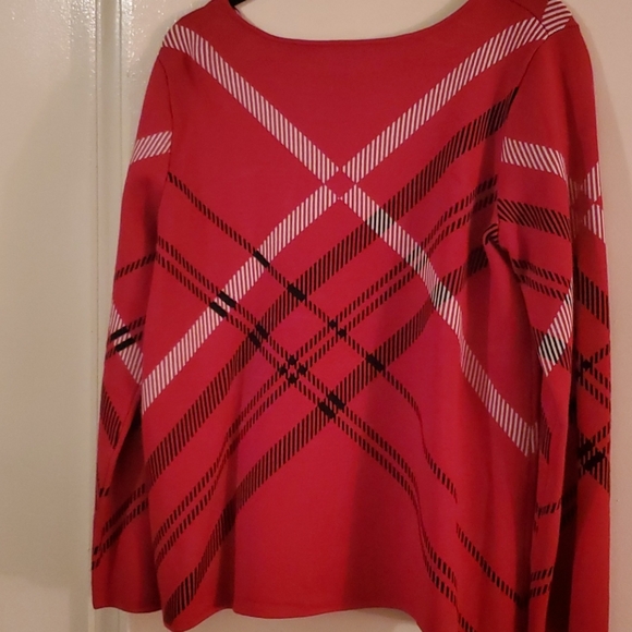 Sweater - Picture 3 of 4